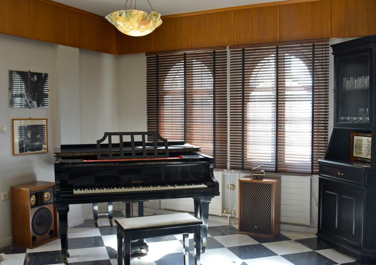 Priamos Kalitehnoupoli Villa ราฟีนา ภายนอก รูปภาพ
