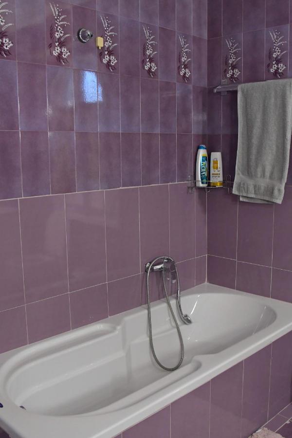 Priamos Kalitehnoupoli Villa ราฟีนา ภายนอก รูปภาพ